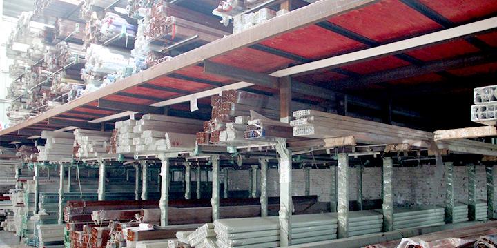 飛躍時(shí)代倉(cāng)庫(kù)展示